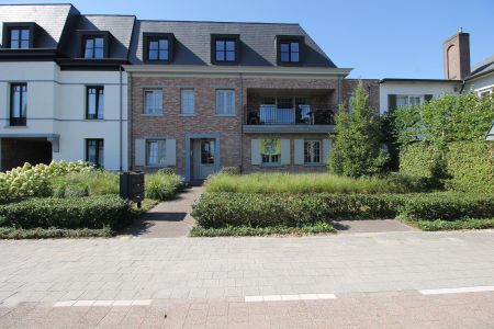 Prachtig penthouse (121 m²) met zonnig terras, parking en lift rechtstreeks tot in het appartement. - Photo 5