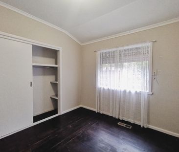 33 High Street Road, Ashwood VIC 3147 - House For Rent | Domain - Photo 5