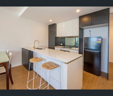 2 Bedroom + Study – Walk to Beach, Cafés & Light Rail - Photo 5