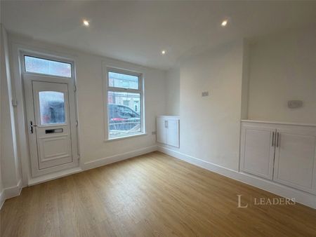 3 bedroom house to rent Park Street, Swallownest, Sheffield, South Yorkshire, S26 - Photo 2
