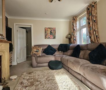 5 bedroom detached house to rent - Photo 3