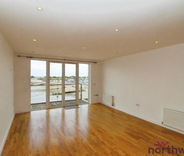 2 bedroom flat to rent - Photo 4