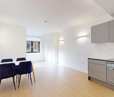 2 bedroom ground floor flat to rent - Photo 1