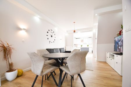 Lichtrijke woning met 3 slaapkamers in het hartje van Temse - Photo 2