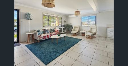 Escape to the Point - Photo 2