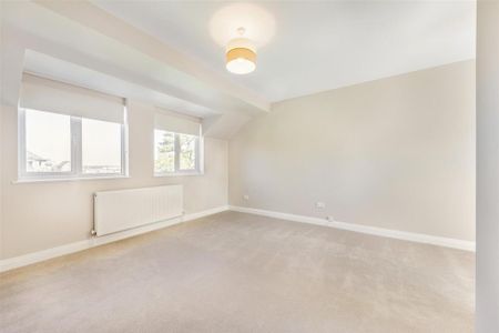 5 bedroom detached house to rent - Photo 2