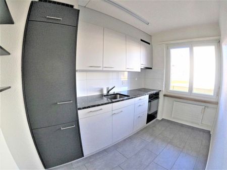 Top Angebot! - preiswertes Wohnen im schönen Altstätten mit Balkon, grossen Räumen, neuer Küche und neues Bad - Photo 3