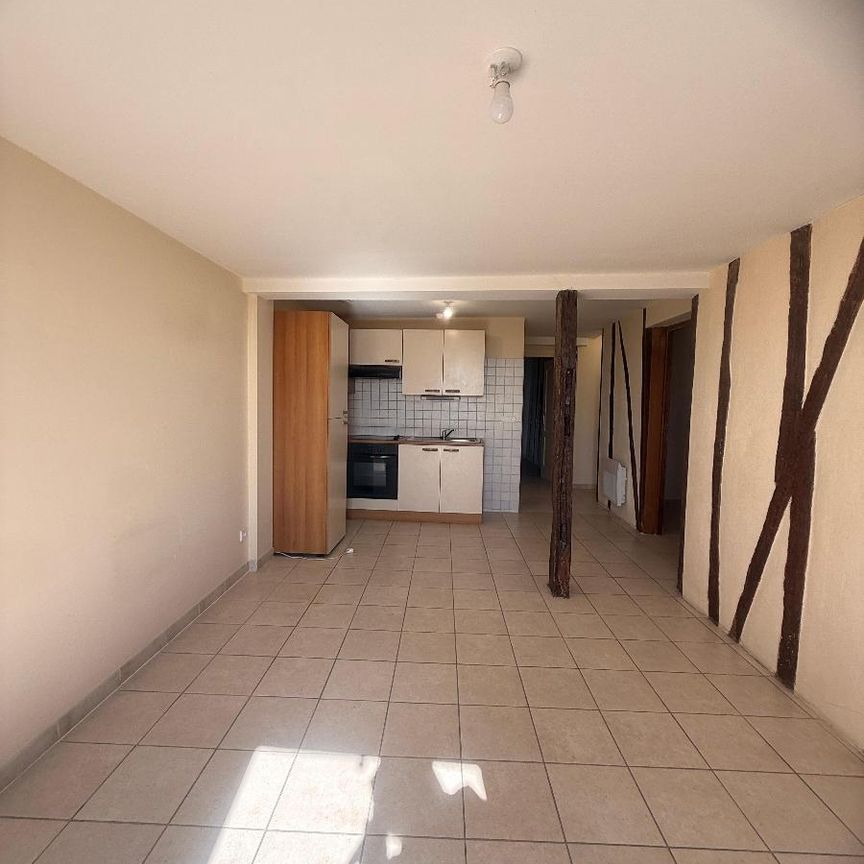 Location Appartement 3 pièces 62m² PUYLAURENS 81700 - Photo 1