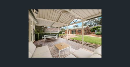 Beautifully Presented Home in Sought-After Elizabeth Macarthur Estate - Photo 5
