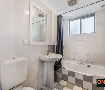 Stylish & Convenient Living in the Heart of Liverpool - Photo 4