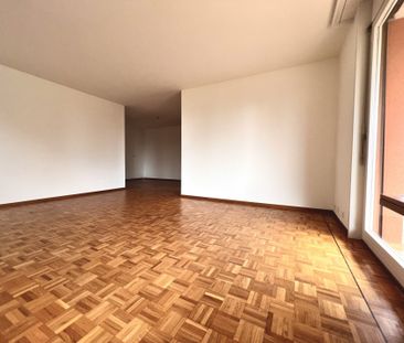 Bel appartement spacieux et rénové de 3.5 pièces, à 2 pas du CHUV - Photo 2