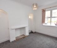 2 bed House - Terraced for Rent - Photo 4