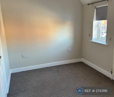 2 bedroom terraced house to rent - Photo 3