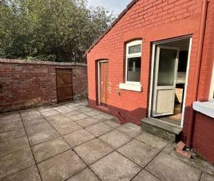 3 bedroom property to rent in Liverpool - Photo 1