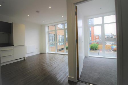 1 bedroom apartment to rent - Photo 3