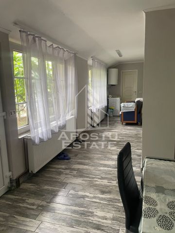 Casa cu trei dormitoare pentru mucitori,zona Socodor - Fotografie 3