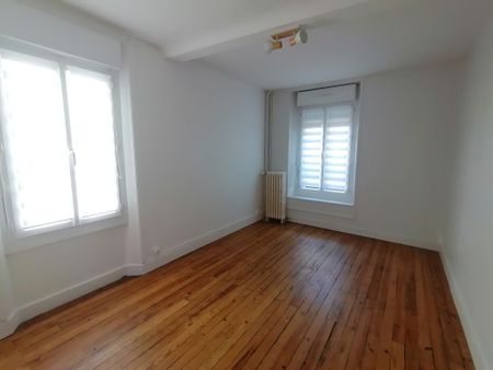 Location Appartement 2 pièces 53m² ISIGNY SUR MER 14230 - Photo 2