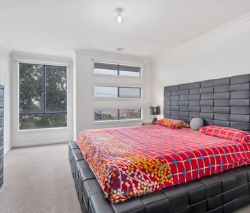 Spacious 3-Bedroom Home in a Prime Hampton Park Location - Photo 4