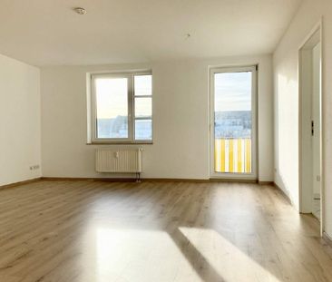Wohlfühlen in Chemnitz – Helle 1-Zimmer-Wohnung mit Balkon & TG-Ste... - Photo 1