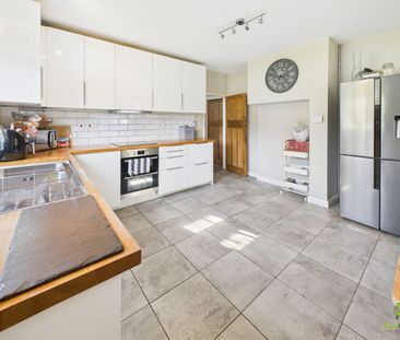 4 Bedroom - Photo 1