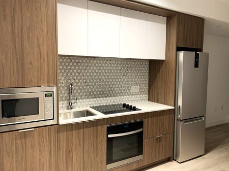 For Lease - 395 Square One Drive Unit# 1012, Mississauga, Ontario - Photo 3