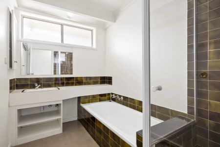 Comfort, Convenience & Space – Perfect Family Living for $420 per week - Photo 4