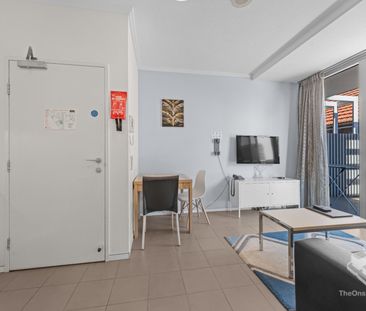Stylish Fully Furnished Apartment in the Heart of South Brisbane!!! - Photo 3