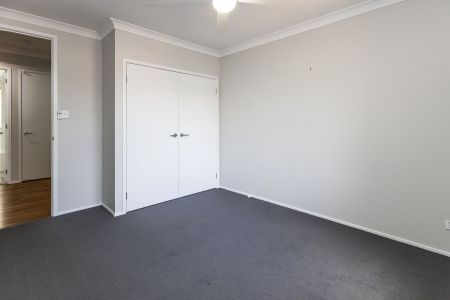 10 Tanilba Road, Mallabula NSW 2319 - House For Rent | Domain - Photo 3