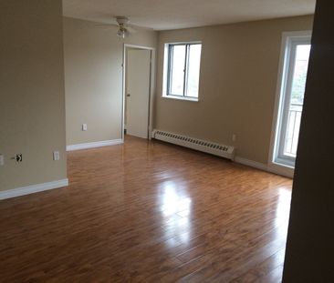 110 University Av West - Photo 3