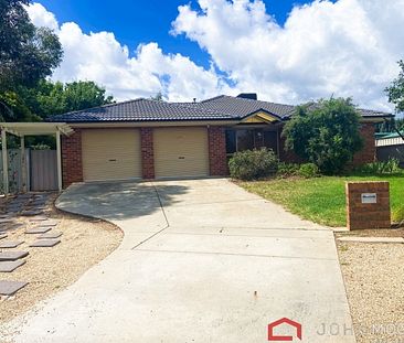 4 Yarrawah Crescent Bourkelands NSW 2650 - Photo 3