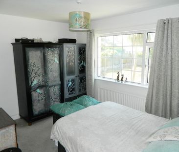 24 Lumfiord Avenue, Whitehead, BT38 9NR - Photo 3