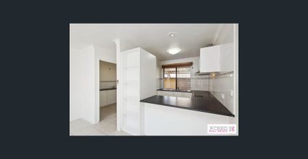 Charming Noranda Villa - Photo 5