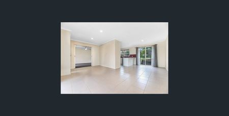 68 Ahern Road, Pakenham VIC 3810 - House For Rent | Domain - Photo 2