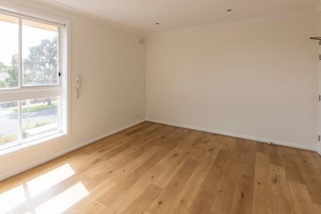 Refurbished 2 Bedroom Unit - Photo 4