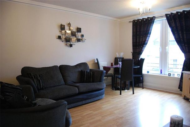 2 bedroom flat to rent - Photo 1