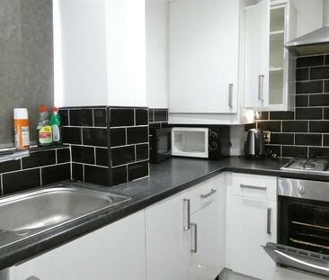 3 Bed Terraced House, Romney Street, M6 - Photo 3