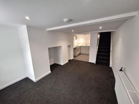 3 bedroom terraced house to rent - Photo 2