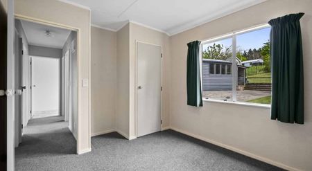 Halcombe - Two Bedroom - Photo 2
