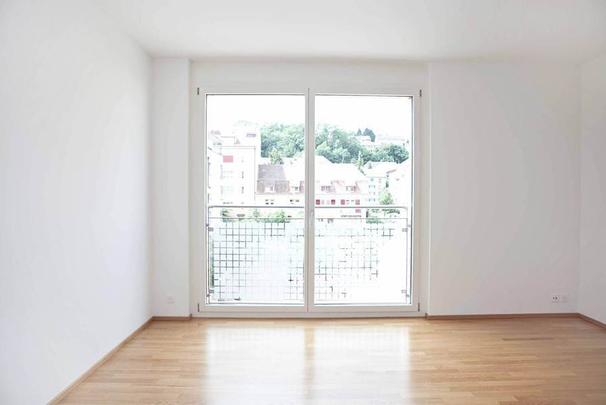 Schöne 3.5-Zimmer Wohnung an zentraler Lage - Photo 1