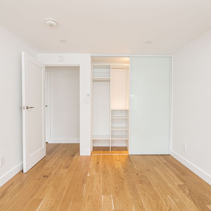 4 Overland Drive - Photo 1