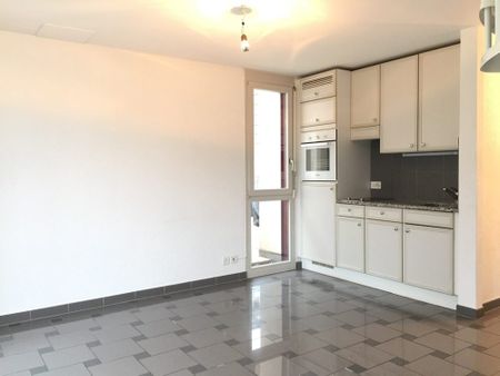 Charmant appartement en duplex de 2.5 pièces au 1er étage - Photo 2