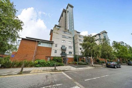 Erebus Drive, Woolwich, SE28 - Photo 4