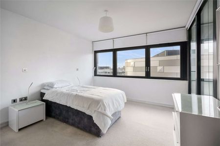 This superb one bedroom, one bathroom property offers a great amount of space and an enclosed private balcony. - Photo 4