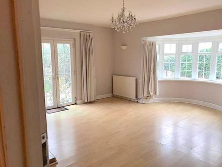 3 bedroom ground floor maisonette to rent - Photo 3