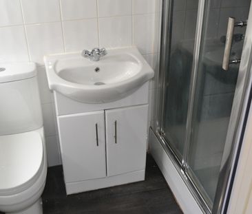 Studio Flat, Bolton Road, M6 - Photo 1