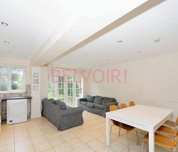 5 bedroom detached house to rent - Photo 1