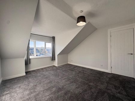 4 bedroom flat to rent - Photo 4