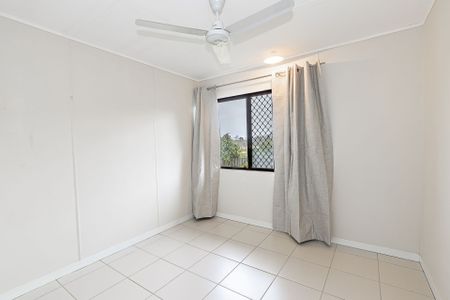 19 Bradford Street, Deeragun - Photo 2