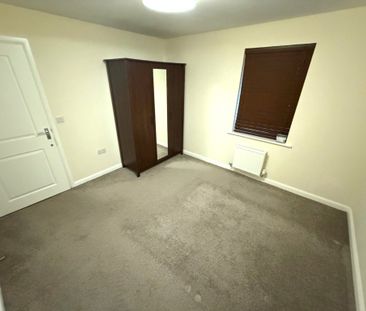 2 Bedroom Flat / Apartment - Charles Arden Close, Southampton - Photo 6