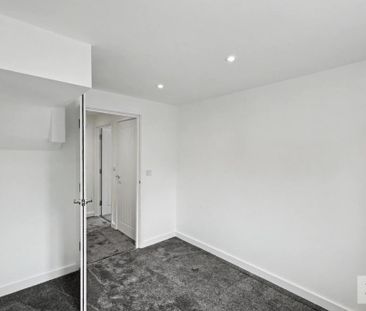 2 bedroom maisonette to rent - Photo 2